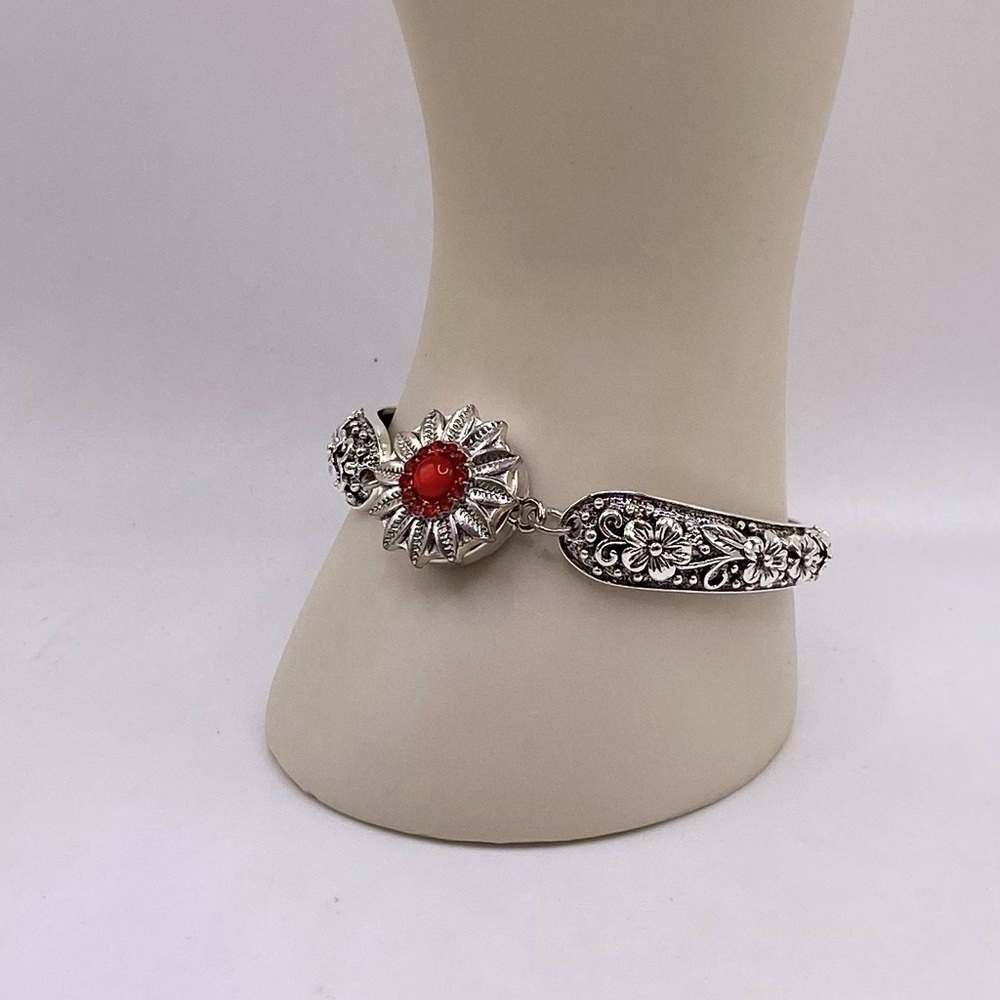 Elegant Victorian Style Floral Bangle Bracelet & Red Sunflower Ginger Snap NWT - Picture 5 of 13